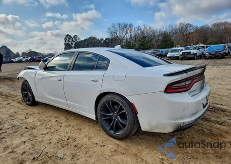 2015 Dodge Charger Sxt z USA, uszkodzony, nr VIN 2C3CDXHG3FH789829